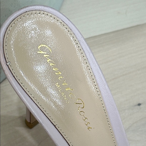 Gianvito Rossi Elegant Pink Mesh Heels New, size 9
